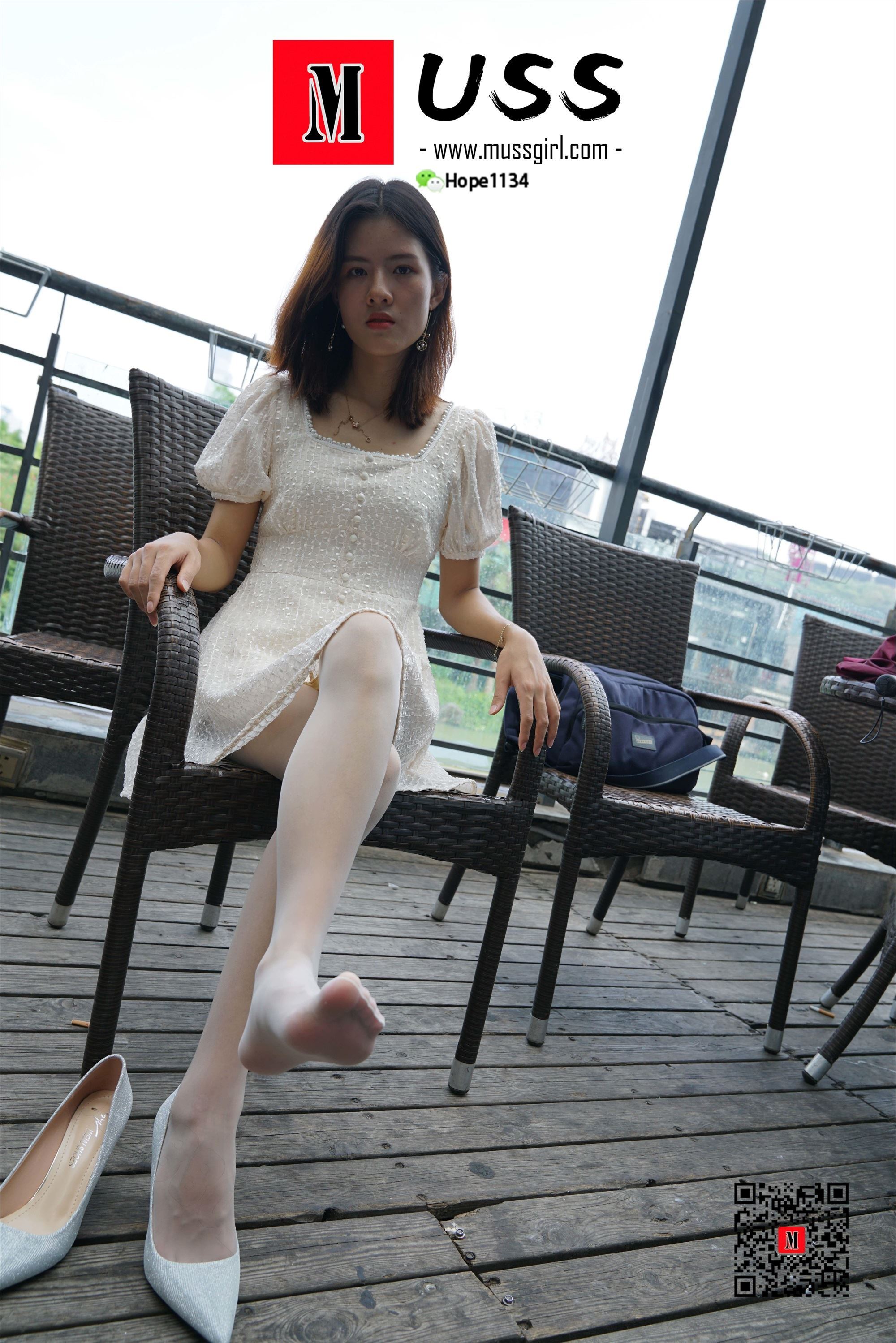 MussGirl慕丝女郎 NO.017 白衣护士与白丝的绝美邂逅小贤